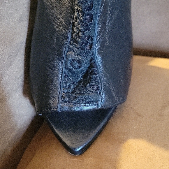 Black booties - Picture 7 of 9